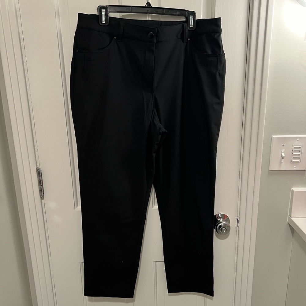 Women’s Lululemon Black pants 14